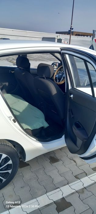 Hyundai i20   alb