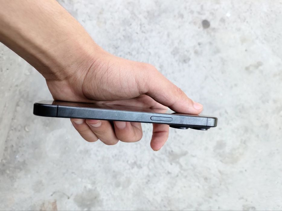 Iphone 15pro holat yaxw