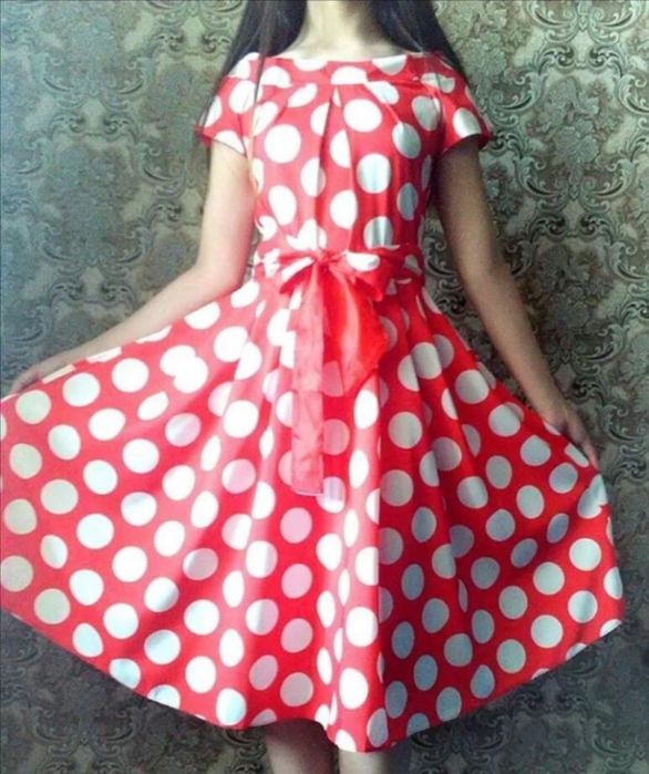 Женская одежда платья