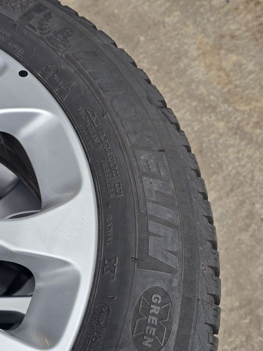 4 Броя 215/60/17 Michelin 2x7mm 2x5,6mm