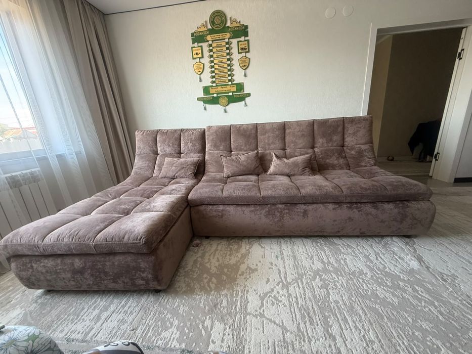 Продам диван угловой