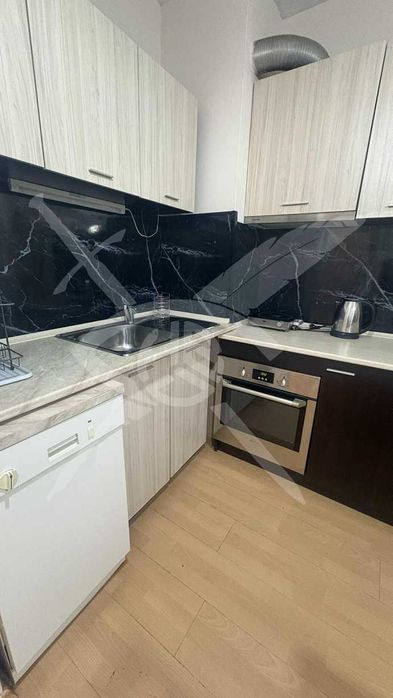 Продава се Тристаен апартамент в Варна, м-т Акчелар - 73 кв.м за 2466 €/кв.м - Снимка #1