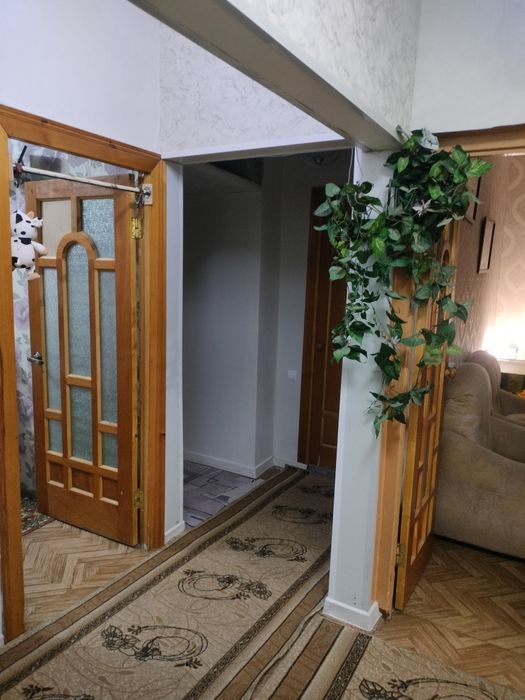 Продается 4 комнатная кв