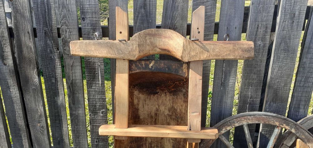 Juguri boi ,roti din lemn ,covata