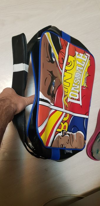 Geanta laptop Lonsdale noua!