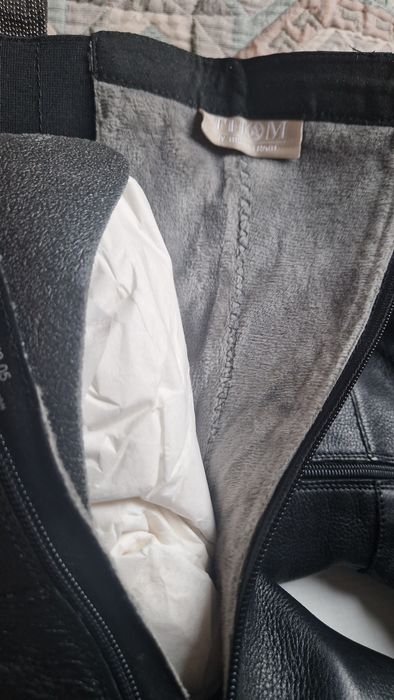 Продаю женские сапоги