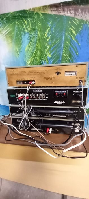 Linie vintage Akai  am -u 33