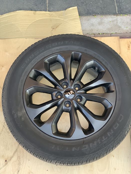 Продам колеса на Kia Sorento  (Лето)