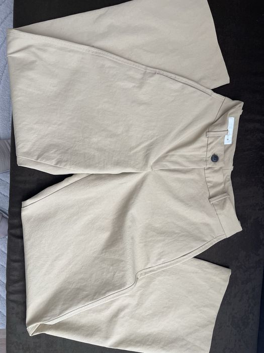 Нов бежов панталон Zara, широк крачол