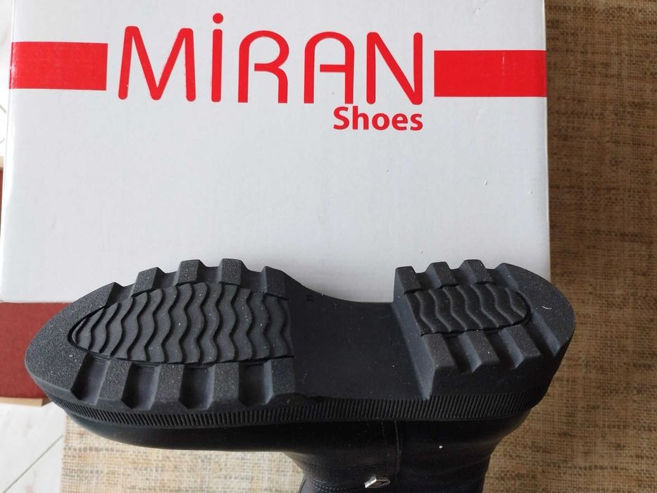 Нови дамски кожени боти 39 номер