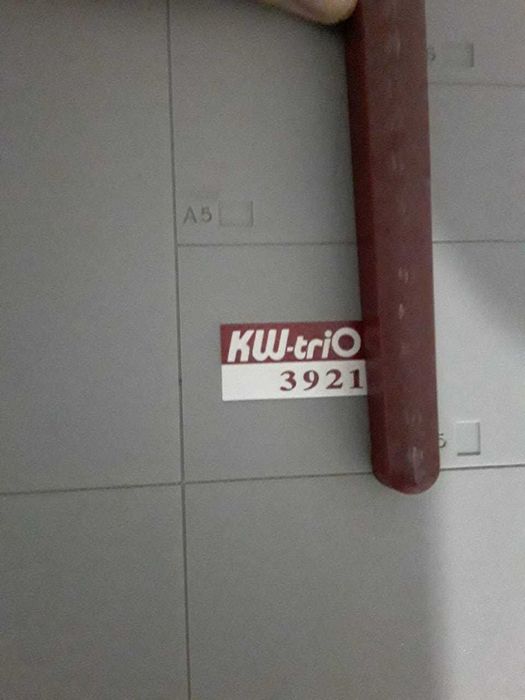 Сабельная бумагорезка