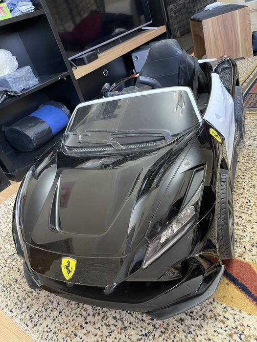 Детская машина на радиоуправлении