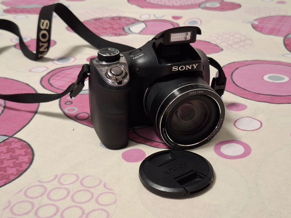 Aparat foto Sony DSC H-300 + kit cadou