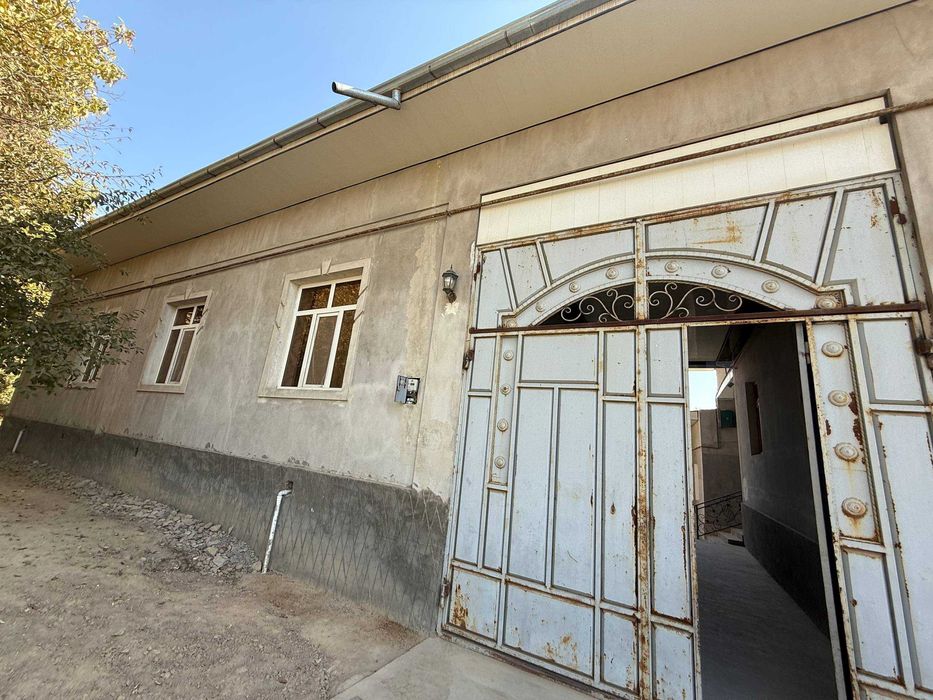 Уй 8 сотих 8 хона, биринчи линия Тинчликда