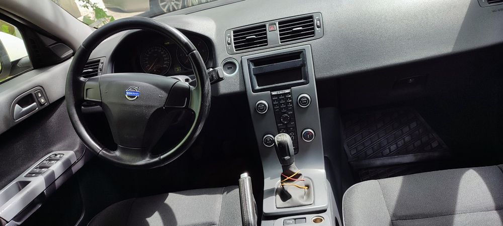 VOLVO S40 2012 — imagine 3