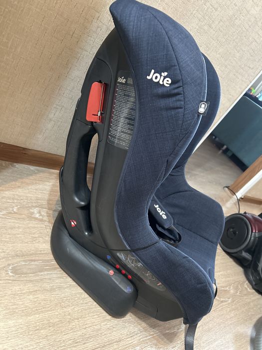 Детское автомобильное кресло