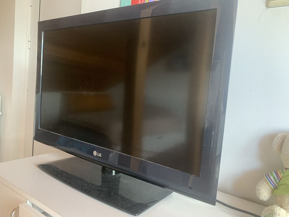 Телевизор LG 32" Full HD LCD Led