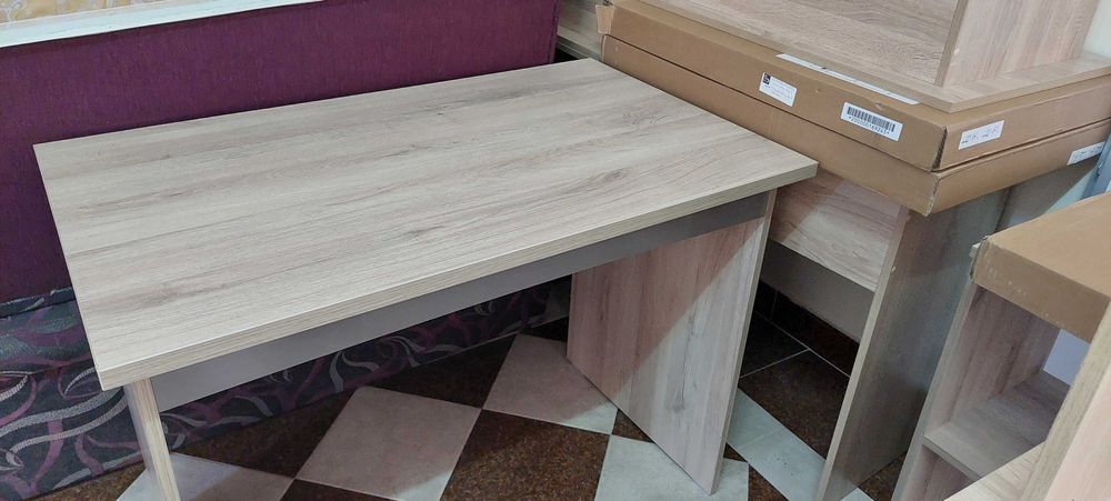 Офис бюра подходящи за учебна дейност