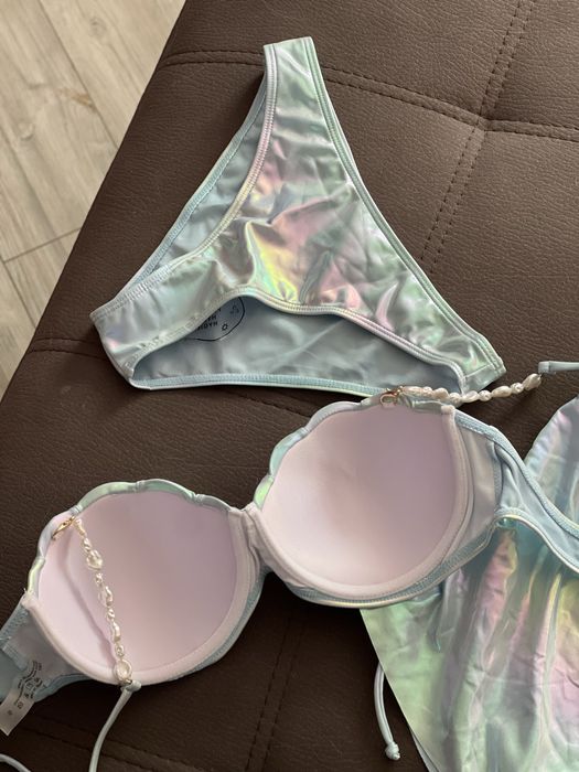 Нов бански с перли