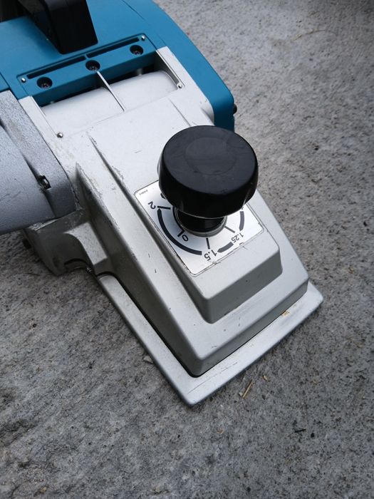 Електрически рендета Makita 1200вата 1806B