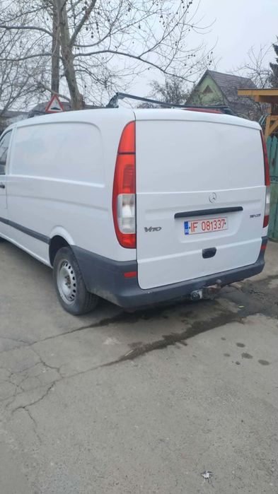 Vând Mercedes vito