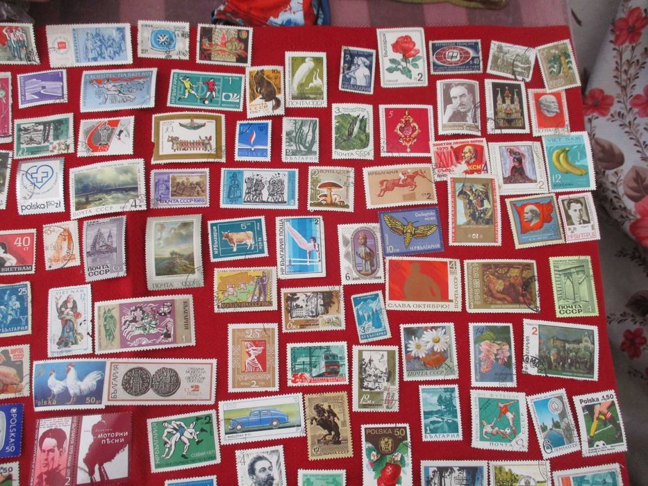 Пощенски марки:без и с печати от много държави разнообразни и ценни