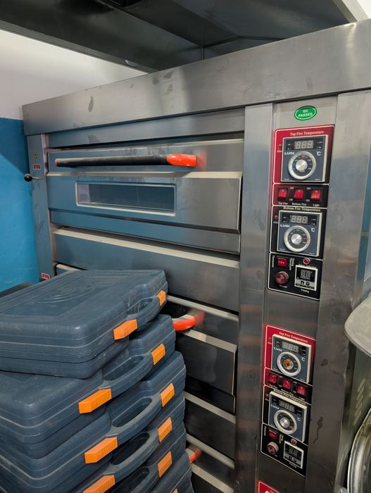 Жарочный шкаф (печь) газовый.