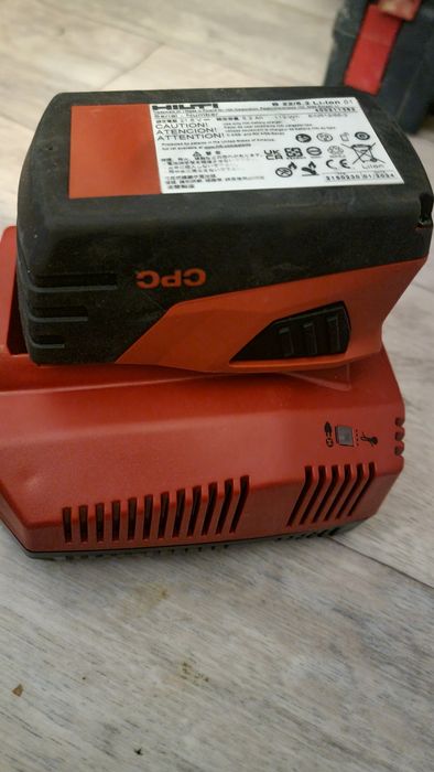 Зарядка и батарея  новые