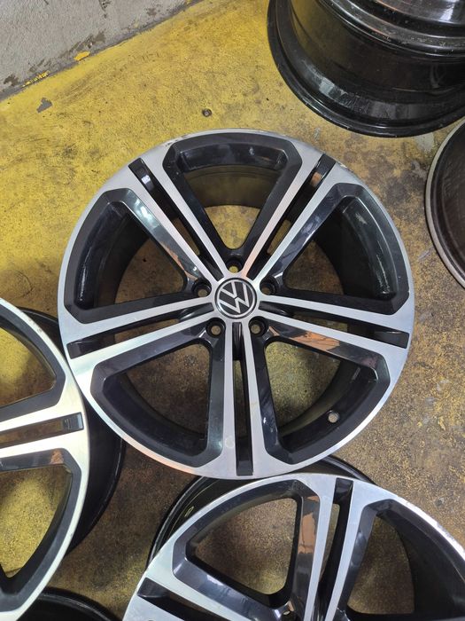4 Jante Aliaj 5x112 19'' OE VW Passat CC Golf Tiguan Touran Scirocco