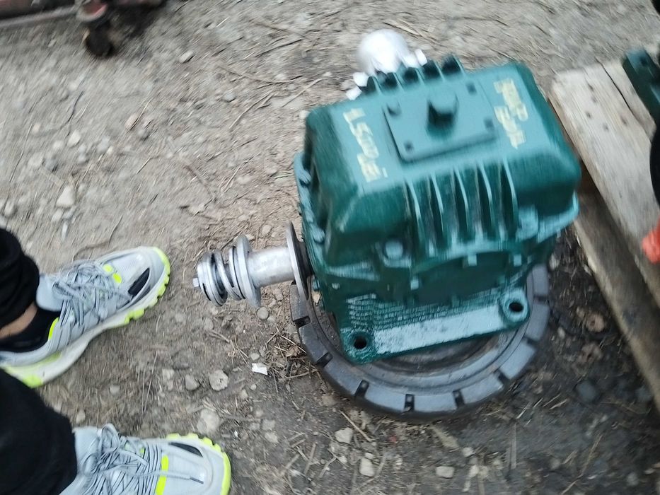 Reductor raport 60/1 troliu banda transportoare