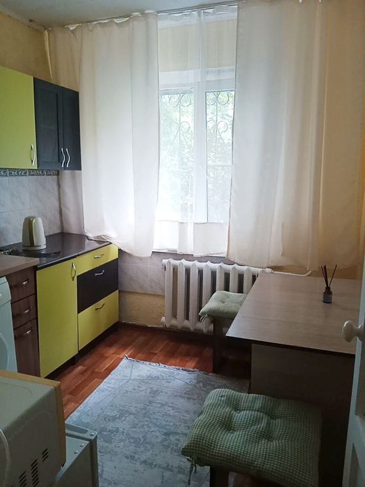 Сдам 1.5 посуточно , почасово в центре