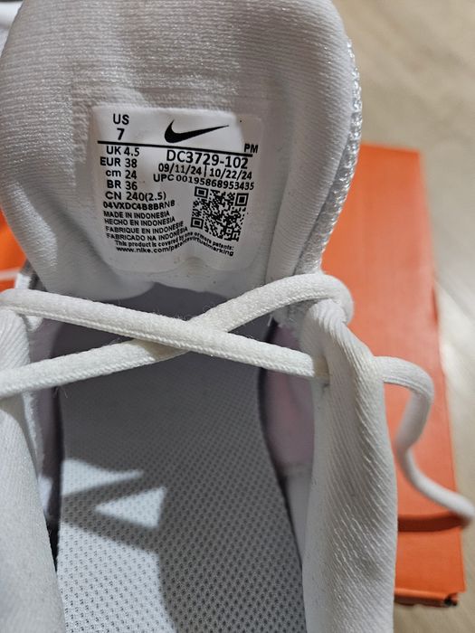 Дамски маратонки NIKE