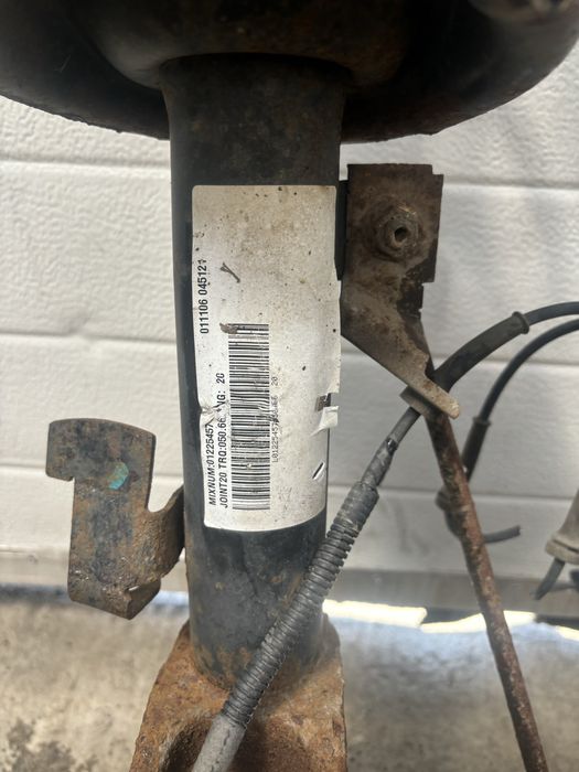 fuzeta amortizor arc volvo S40 an 2006 motor 1.6tdci