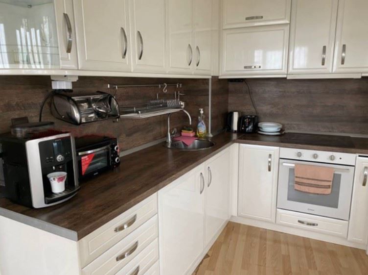 Дава се под наем Тристаен апартамент в София, Люлин 8 - 105 кв.м за 796.62 € - Снимка #3