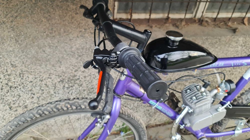 Моторно колело с нов двигател 80 куб,