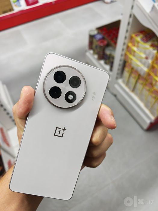 Oneplus ace 5   12/256