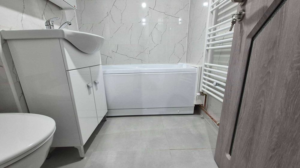 Apartament 2 camere decomandat, zona de sus, 0757//678//898