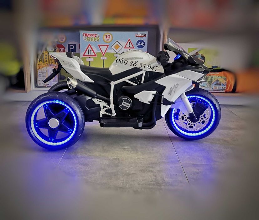 ТОП ЦЕНА!НОВО!Акумулаторен мотор с 3 гуми Ninja WHITE с 12Vбатерия,USB