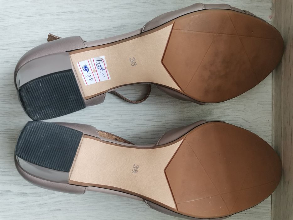 Босоножки женские