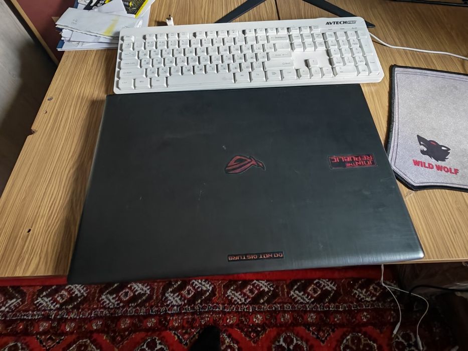 Acer aspire e15 i5 6200u 8+8 ram 256ssd 512 hdd