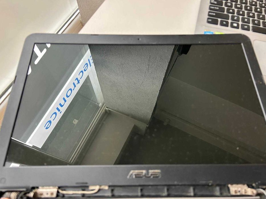 Display Laptop Asus X555L