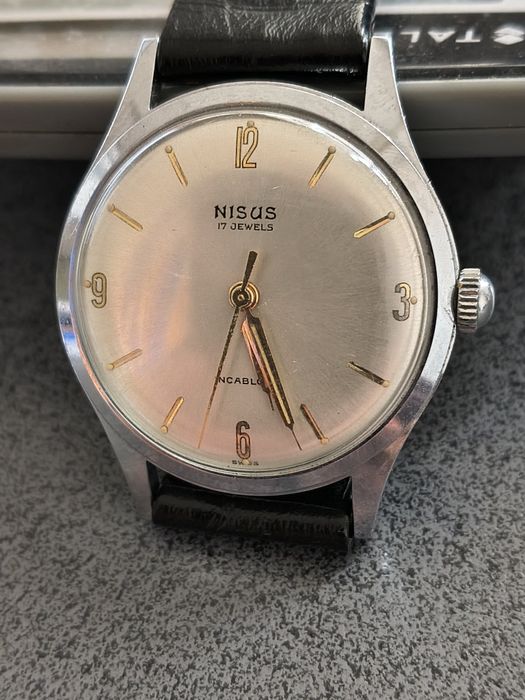 Nisus watch swiss