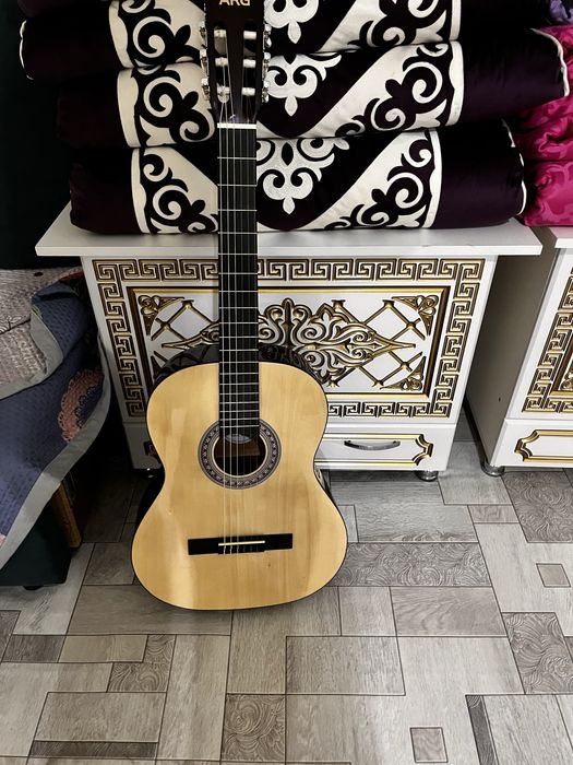 Гитара класика срочна