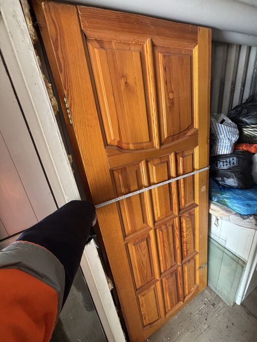 Двери межкомнатные деревянные