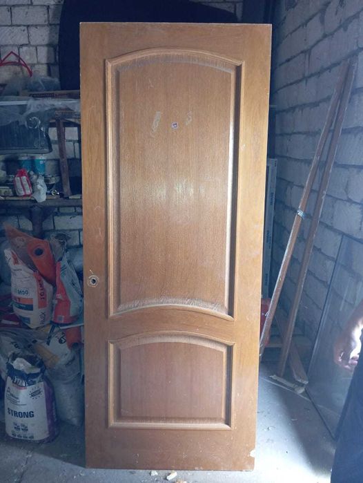 Продам межкомнатные двери