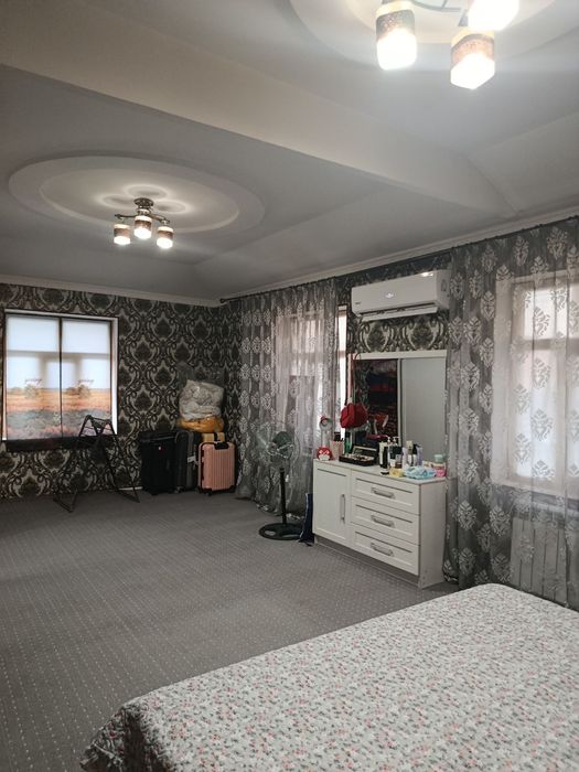 Массив Строитель  1,36 сотки 5 комнат 2 этажный дом