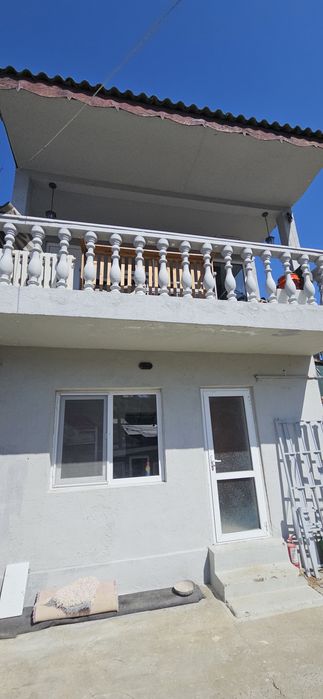 Cazare Casa de  inchiriat 8  9 persoane central cernavoda 6 camere   30 ron de persoana