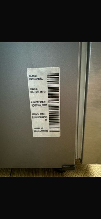 Холодильник с морозильником Samsung RB33J3200SA