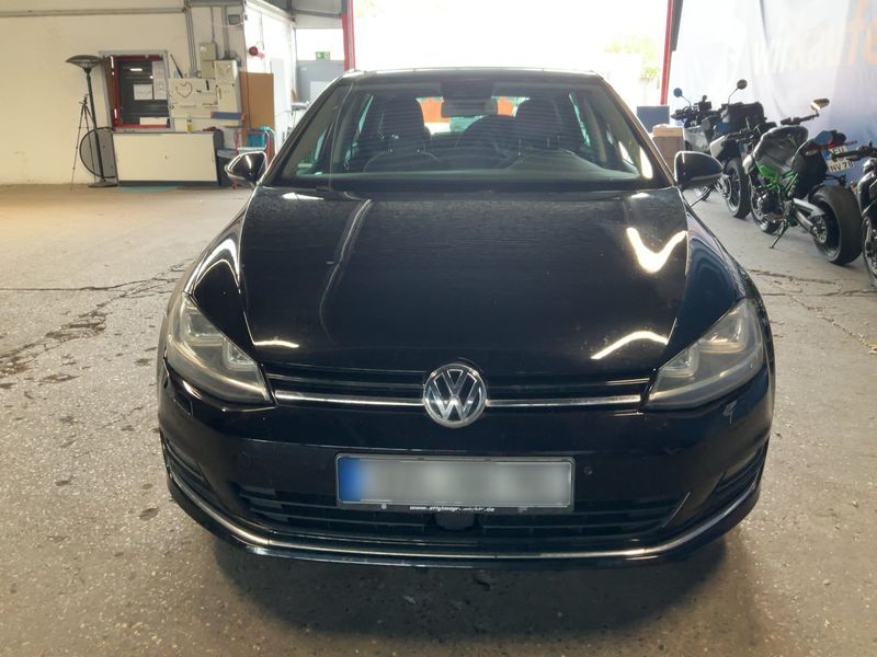 Volkswagen Golf VII 2.0 TDI Highline BlueMotion Tech 2013