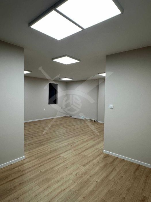 Дава се под наем Офис в Пловдив, Мараша - 50 кв.м за 448.8 € - Снимка #1